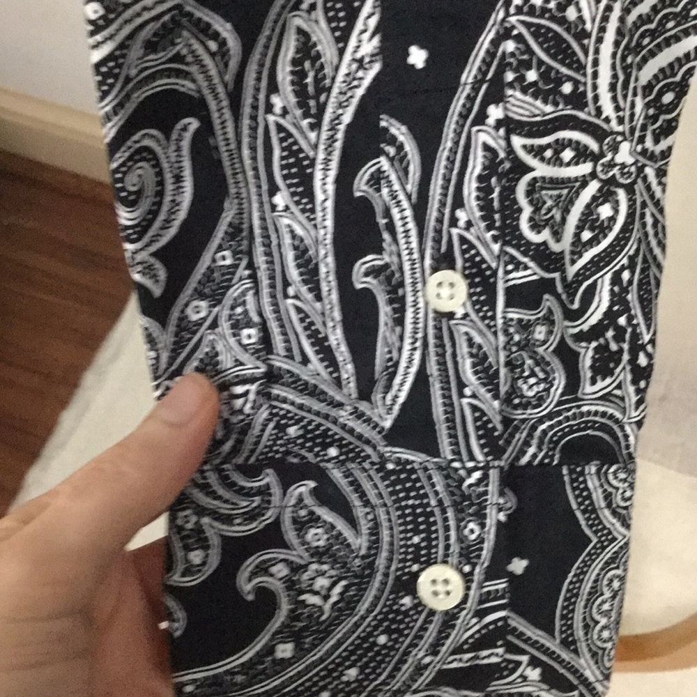 Lauren Ralph Lauren b&w paisley button-down - Picture 5 of 8